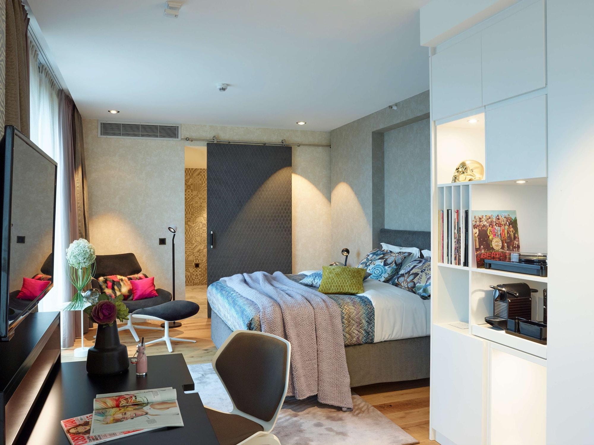 เรดิสัน บลู โฮเต็ล โคล์น Hotel โคโลญ ภายนอก รูปภาพ