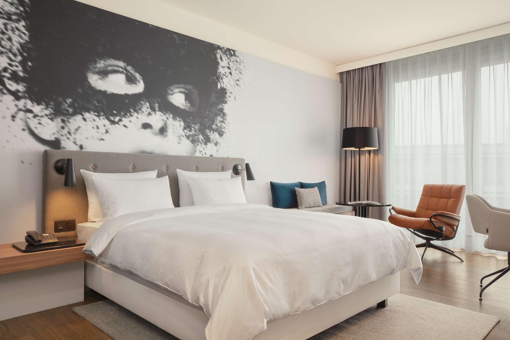 เรดิสัน บลู โฮเต็ล โคล์น Hotel โคโลญ ภายนอก รูปภาพ