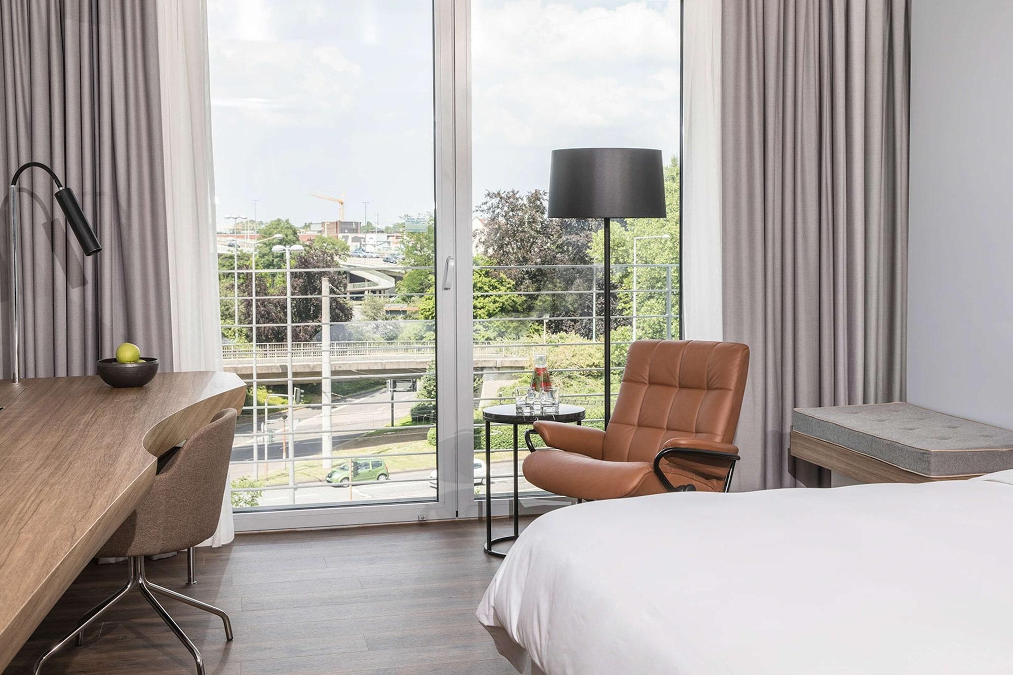 เรดิสัน บลู โฮเต็ล โคล์น Hotel โคโลญ ภายนอก รูปภาพ