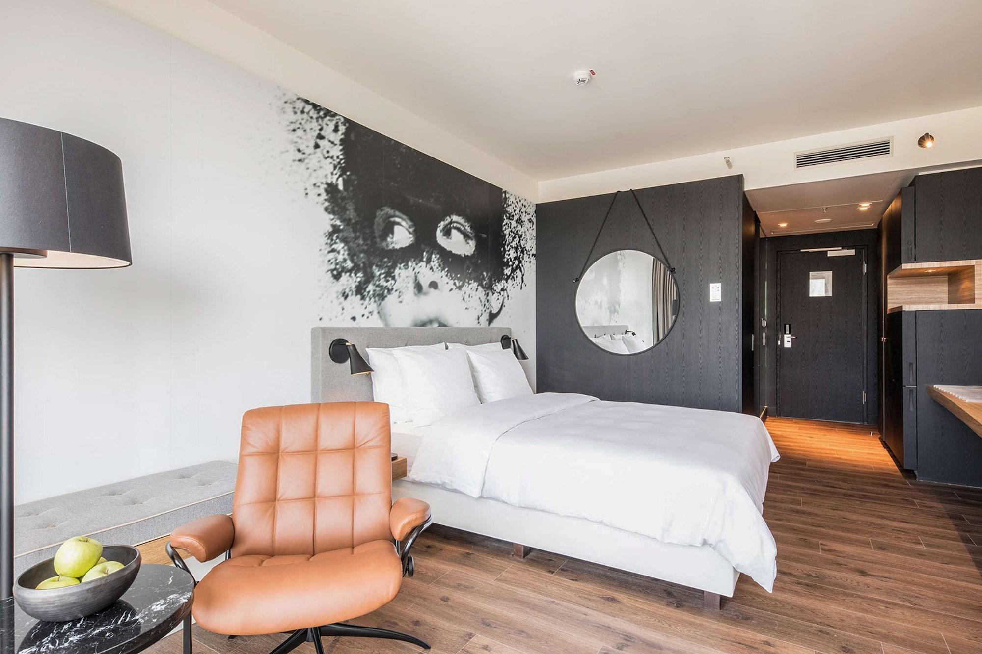 เรดิสัน บลู โฮเต็ล โคล์น Hotel โคโลญ ภายนอก รูปภาพ