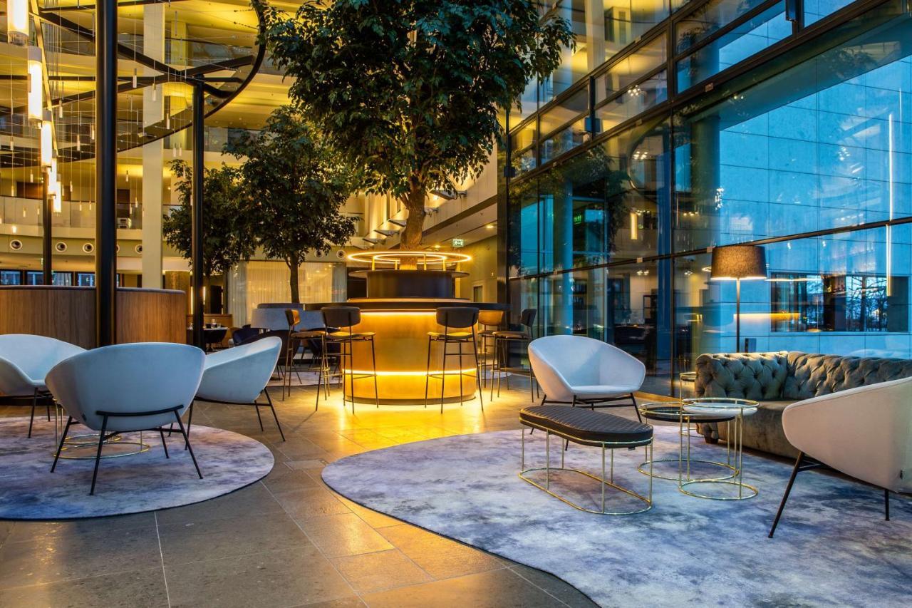เรดิสัน บลู โฮเต็ล โคล์น Hotel โคโลญ ภายนอก รูปภาพ